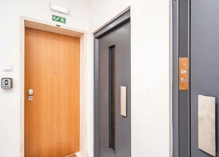 Akicity Pearl Ii Апартаменти