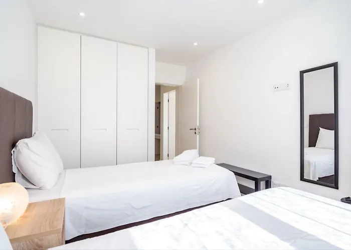 Апартаменти Akicity Pearl Ii